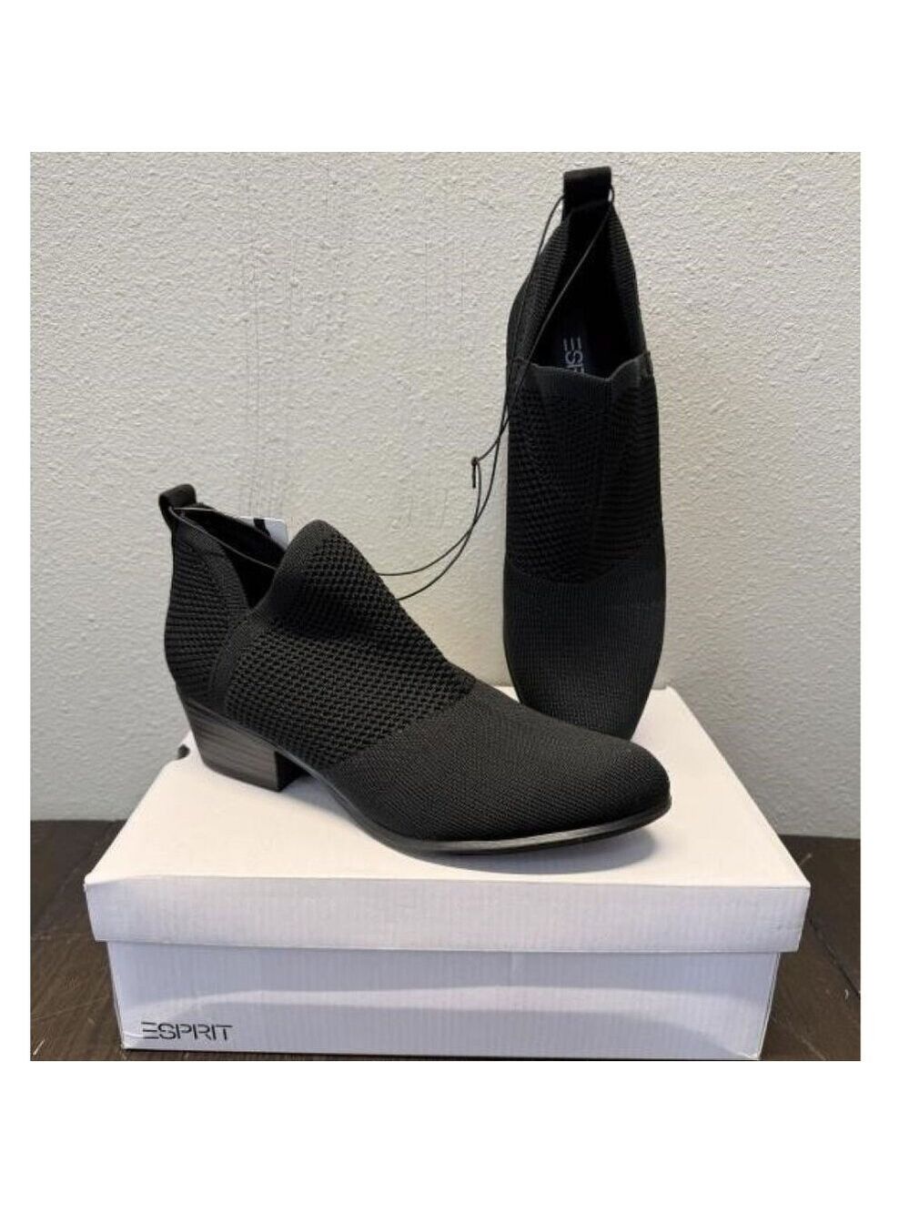 ESPRIT Women's Booties 8M Black NWT Tory